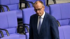 Schlechte Aussichten für CDU-Chef und Neo-Kanzler Friedrich Merz (Bild: APA/AFP/Tobias SCHWARZ)