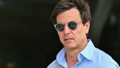 Toto Wolff hat sich bei den Taxifahrern von Rom nicht sonderlich beliebt gemacht. (Bild: AFP/APA/Andrej ISAKOVIC)