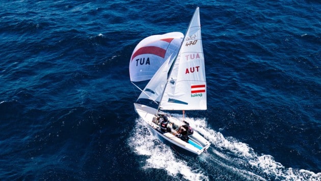 Im 470er-Boot geht Olympiasiegerin Vadlau in Polen ab Montag auf WM-Edelmetall los. (Bild: OesV)